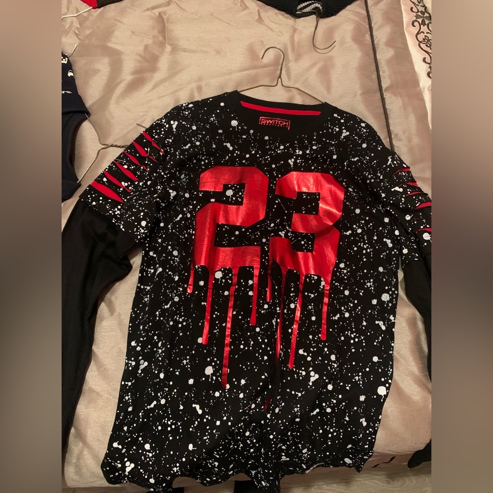 SWITCH REMARKABLE Red drip 23 long sleeve crewneck sweater